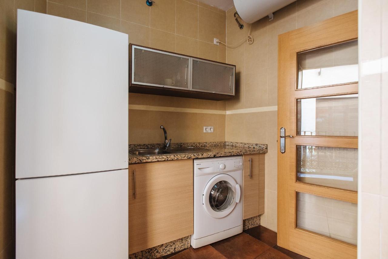 Homeyseville- Bright Apartment At Santa Cruz 6 Pax, Parking Optional Sevilha Exterior foto