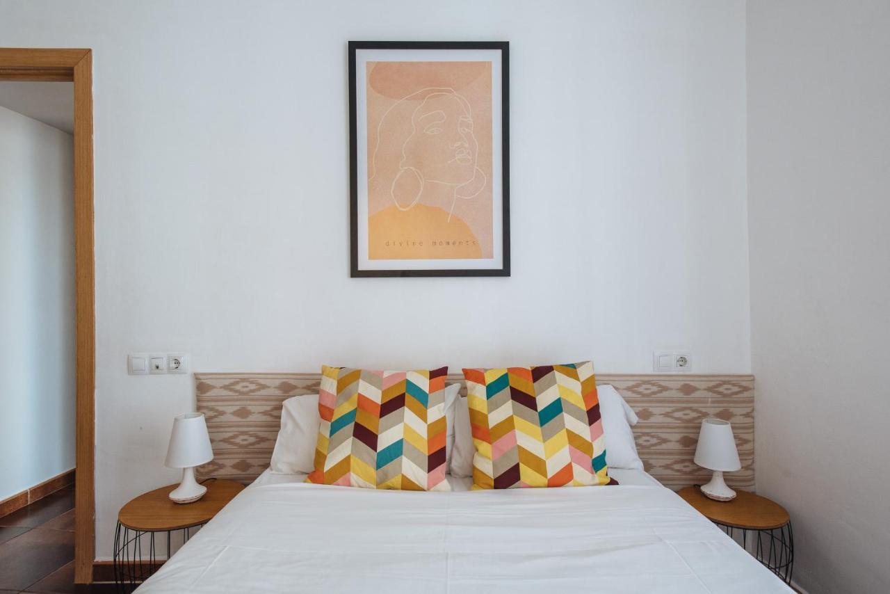 Homeyseville- Bright Apartment At Santa Cruz 6 Pax, Parking Optional Sevilha Exterior foto