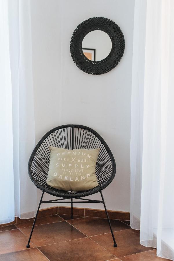 Homeyseville- Bright Apartment At Santa Cruz 6 Pax, Parking Optional Sevilha Exterior foto