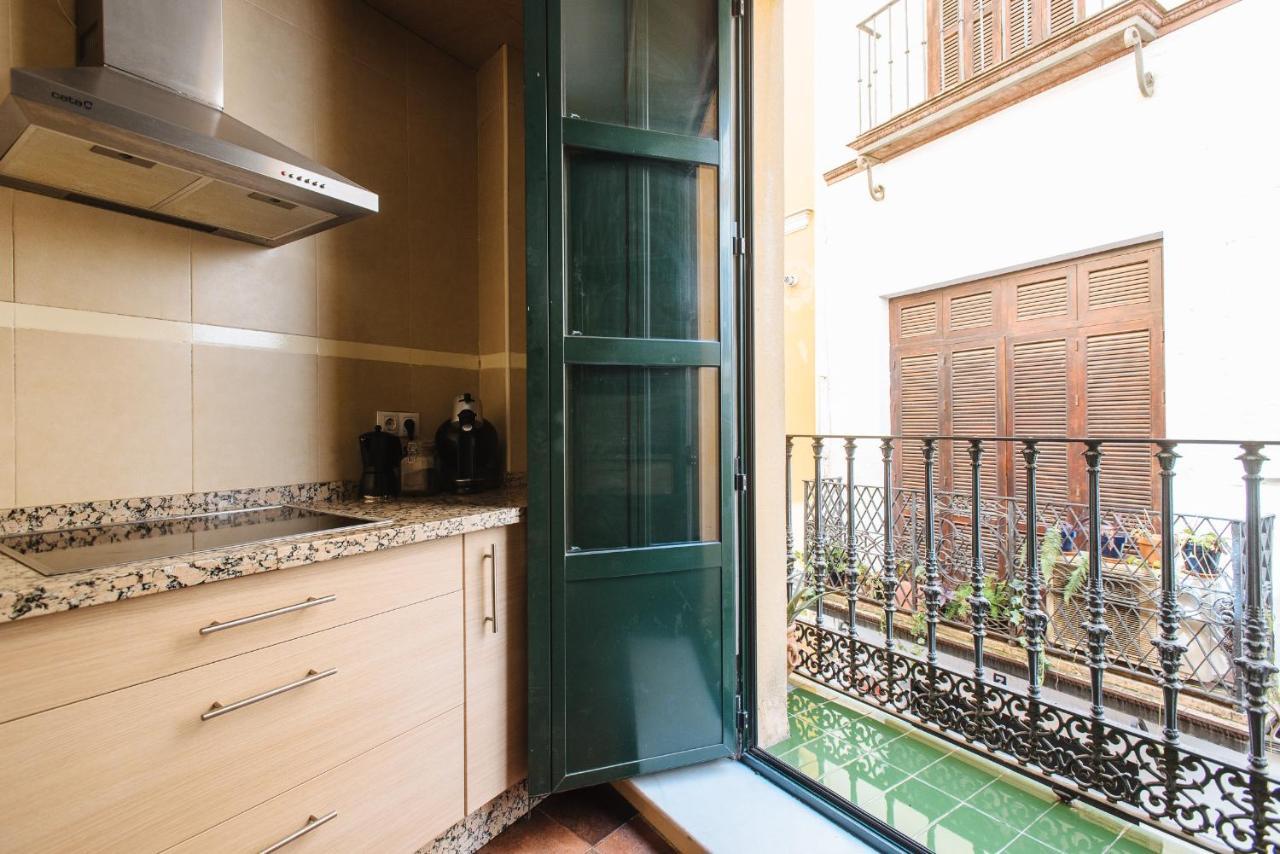 Homeyseville- Bright Apartment At Santa Cruz 6 Pax, Parking Optional Sevilha Exterior foto