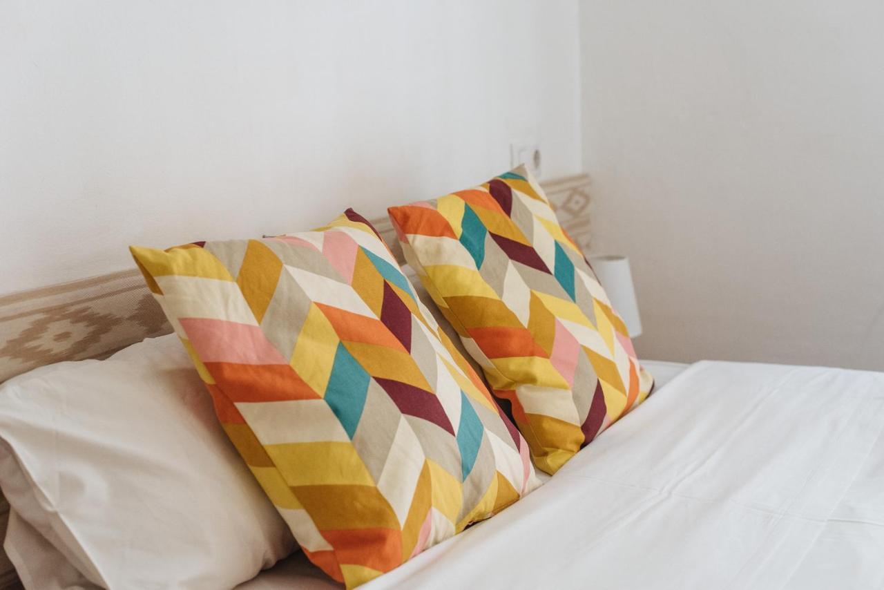 Homeyseville- Bright Apartment At Santa Cruz 6 Pax, Parking Optional Sevilha Exterior foto