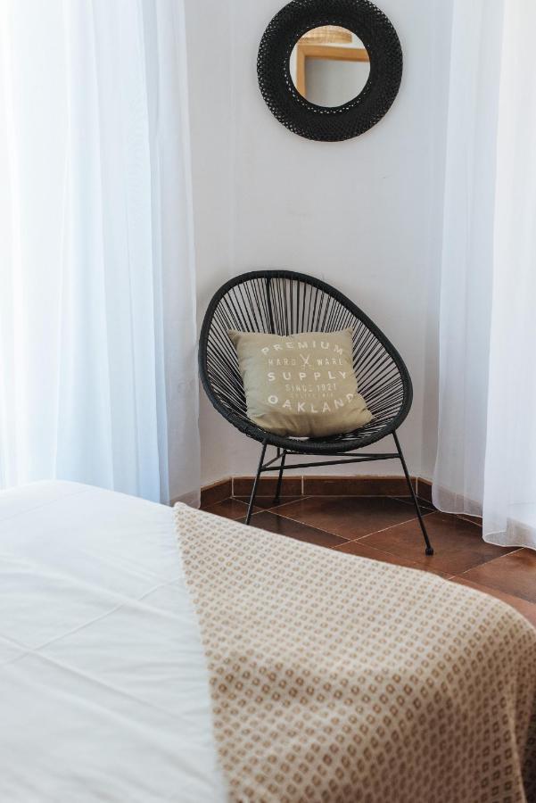 Homeyseville- Bright Apartment At Santa Cruz 6 Pax, Parking Optional Sevilha Exterior foto